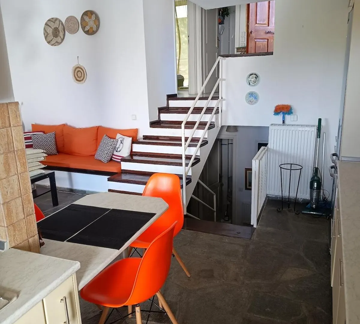 Elegant Maisonette In Pefkohori Holiday home